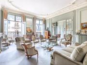 Vente Appartement 8 pièces 229.7 m2 Paris 17ème