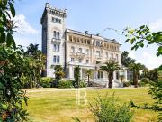 Vente Appartement 9 pièces 298 m2 Pau