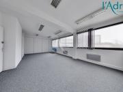 Vente Bureaux 8 pièces 200.38 m2 Noisy le Grand