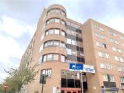 Vente bureaux Évry Face à la gare et toutes commodités