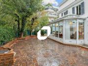 Vente bureaux Neuilly sur Seine Île de la Jatte, bus