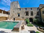 Vente Château 25 pièces 1500 m2 Uzès