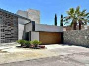 Vente de hermosa casa a lado de casa por Campos Eliseos