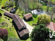 Vente Domaine 8 pièces 230 m2 Charroux