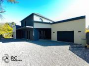 VENTE d'une maison de 7 pièces 175 m² à LA CHAPELLE...