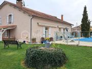 Vente Ferme 8 pièces 170 m2 Neuvic