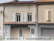 Vente Immeuble 4 pièces 100 m2 Saint Amant de Boixe