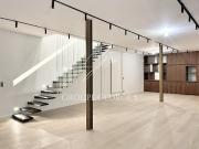 Vente Loft 5 pièces 210 m2 Paris 18ème