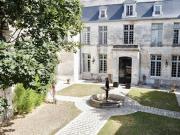 Vente Maison 10 pièces 495 m2 Angouleme