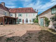 Vente Maison 11 pièces 290 m2 Savignac les Eglises