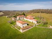 Vente Maison 12 pièces 450 m2 Angouleme
