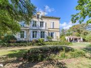 Vente Maison 14 pièces 367 m2 Vayres