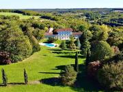 Vente Maison 18 pièces 620 m2 Angouleme