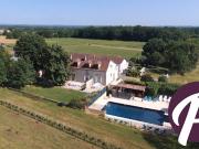 Vente Maison 38 pièces 850 m2 Gageac et Rouillac