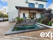 Vente Maison 4 pièces 130 m2 Saint Pierre