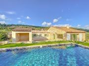 Vente Maison 5 pièces 196 m2 Plan de la Tour