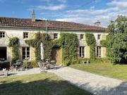 Vente Maison 5 pièces 215 m2 Saint Pierre de Juillers