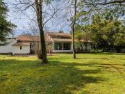 Vente Maison 6 pièces 156 m2 Le Haillan