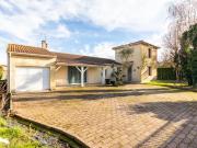 Vente Maison 6 pièces 192 m2 Roquefort