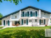 Vente Maison 6 pièces 200 m2 Ascain