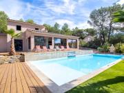 Vente Maison 6 pièces 204 m2 Sainte Anastasie sur Issole