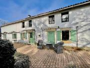 Vente Maison 7 pièces 231.54 m2 Clussais la Pommeraie