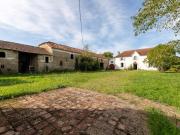 Vente Maison 7 pièces 264 m2 Larreule