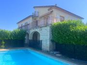 Vente Maison 8 pièces 180 m2 Barjac