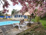 Vente Maison 8 pièces 202 m2 Bois le Roi