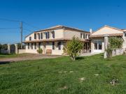 Vente Maison 8 pièces 209.74 m2 Montendre