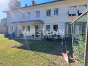 Vente Maison 8 pièces 232.7 m2 Lavelanet