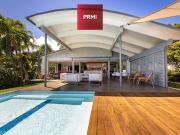 Vente Maison 8 pièces 235 m2 Saint Gilles Les Bains