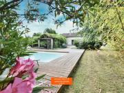 Vente Maison 8 pièces 240 m2 Ambares et lagrave