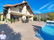 Vente Maison 9 pièces 220 m2 Novalaise