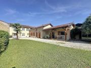 Vente Maison 9 pièces 260 m2 Vic en Bigorre