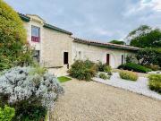 Vente Maison 9 pièces 402 m2 Saint Pierre le Vieux