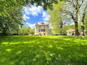 Vente Maison de bourg 8 pièces 635 m2 Montfort l'Amaury