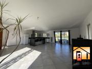 Vente plain pied 3 chambres + bureau, garage 47390...