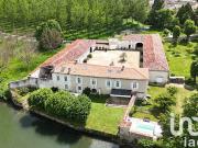 Vente Propriété 10 pièces 410 m2 Bourg Charente