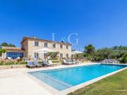 Vente Propriété 8 pièces 352 m2 Tourrettes