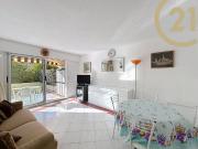 VENTE SAINT RAPHAËL BOULOURIS T2 AVEC GRANDE TERRASSE FACE
