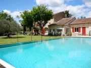 MOUGINS: Charmante Bastide en Pierre à Deux Pas d