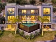 Vente Villa 12 pièces 484.69 m2 Eze