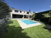 Vente Villa 4 pièces 182.29 m2 Nimes