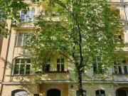 vermietete Stuckaltbauwohnung mit Loggia