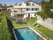 Versant ouest, Villa rénovée dans un domaine privé