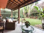 Funcional casa tipo para venda em Jardim Leonor com 3...