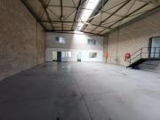 versatile 378m² warehouse to let in.
