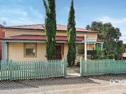 Versatile Office/Residence in Prime CBD Location