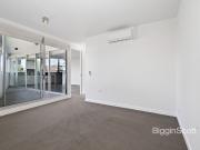 VERSATILE ONE BEDROOM PLUS STUDY APARTMENT JUST OFF SWAN...